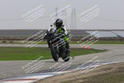 media/Nov-30-2025-TrackDaz (Sun) [[d8b22663df]]/A Group/Session 4 (Wheelie Bump)/